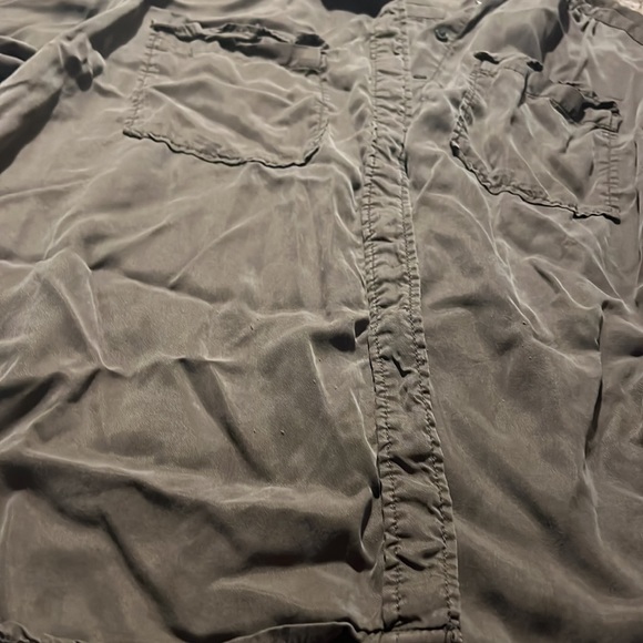 Army green wrinkled button down - Picture 3 of 4